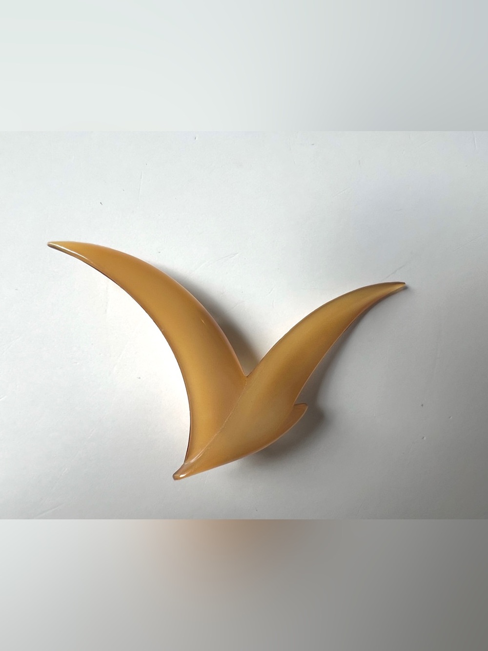 🎁Vintage Cream Caramel Seagull Brooch • Unisex Modernist Bird Pin B+D Denmark